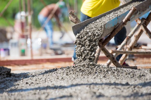 Backyard Concrete Pouring in Redwood City